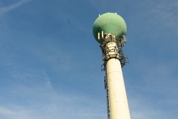 Věžový vodojem v Albrechtičkách bude snesen na zem z výšky 39 metrů ke komplexní sanaci